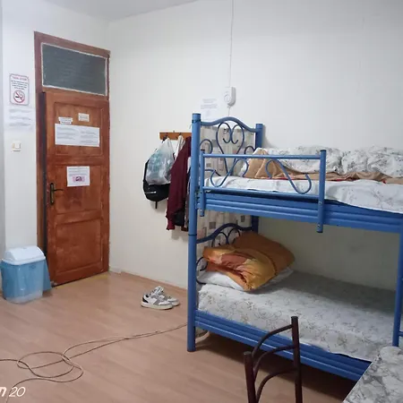 Hzd Ostello *