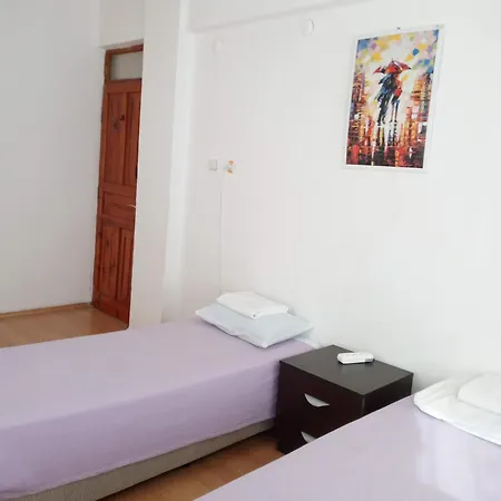 Hzd Hostel *